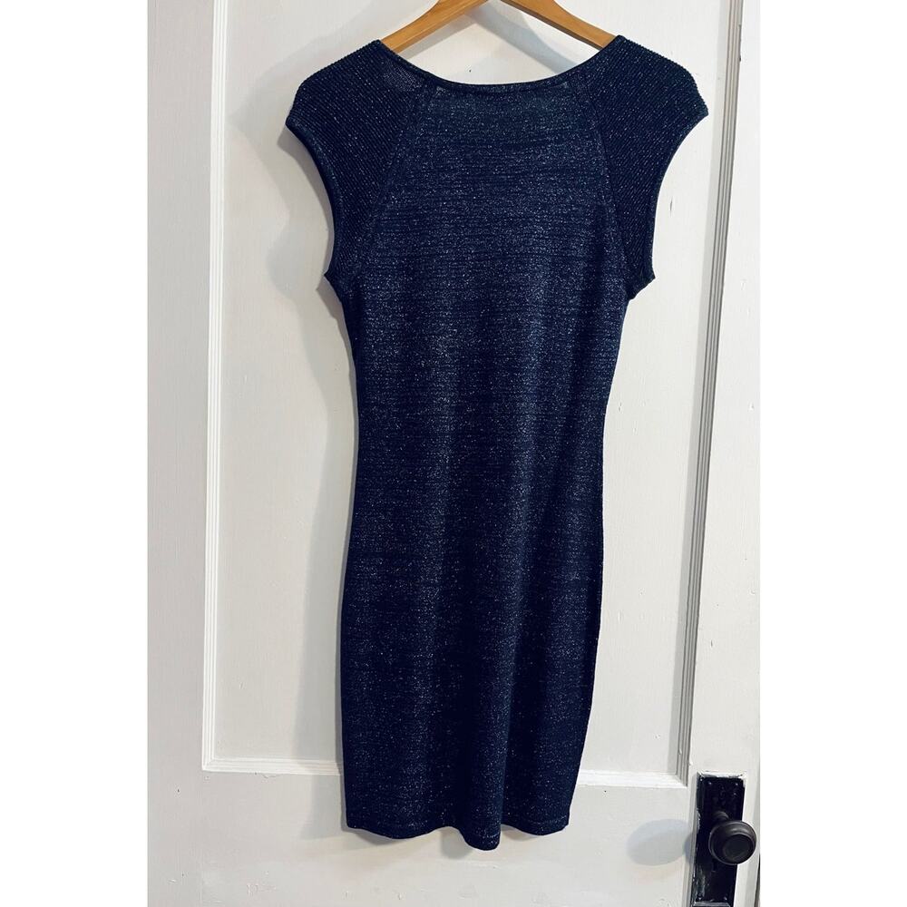 Express dress - Picture 4 of 7